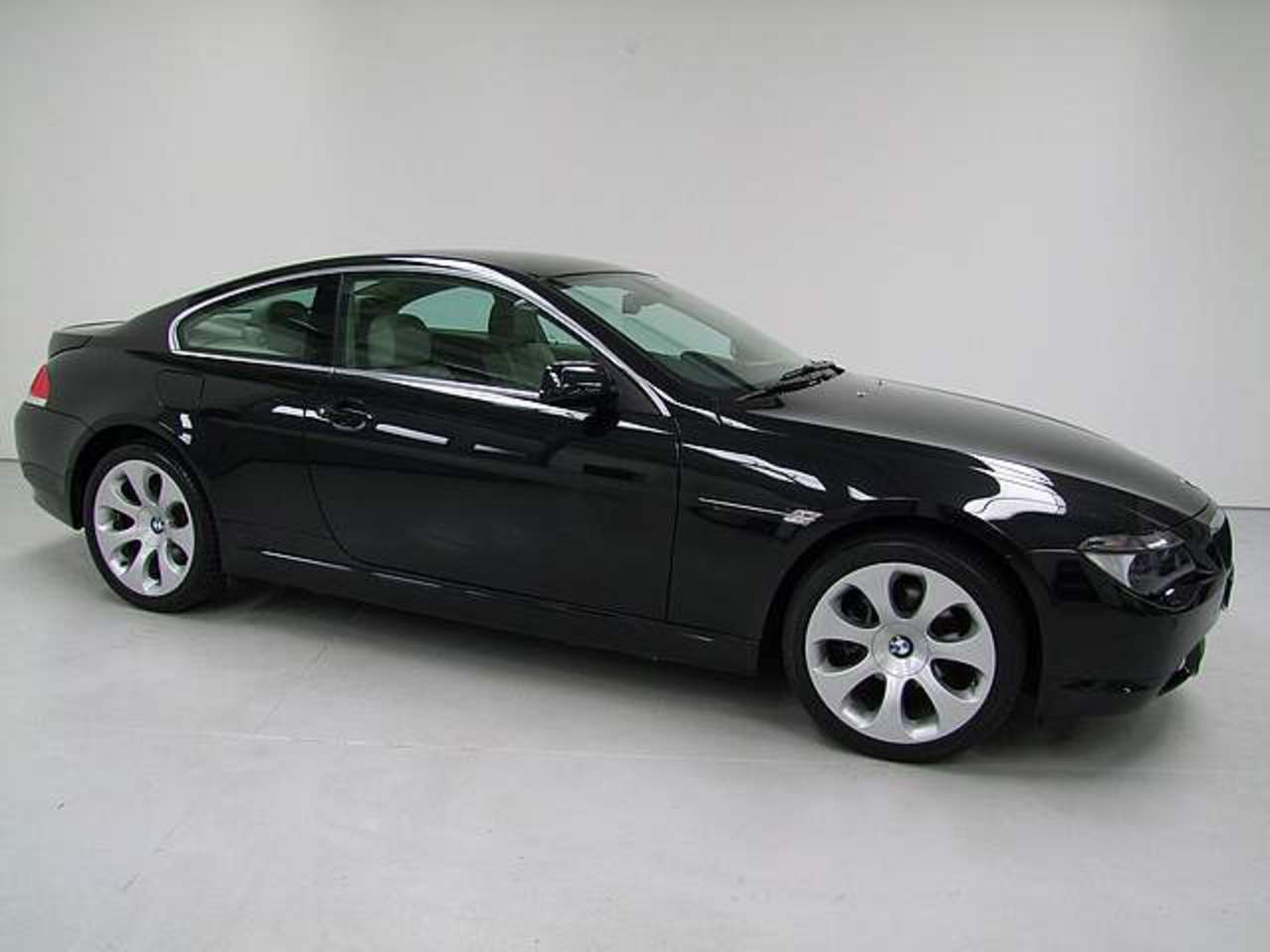 Castellocars > Stock > Car > BMW 630i Coupe - Free Servicing to Dec 11
