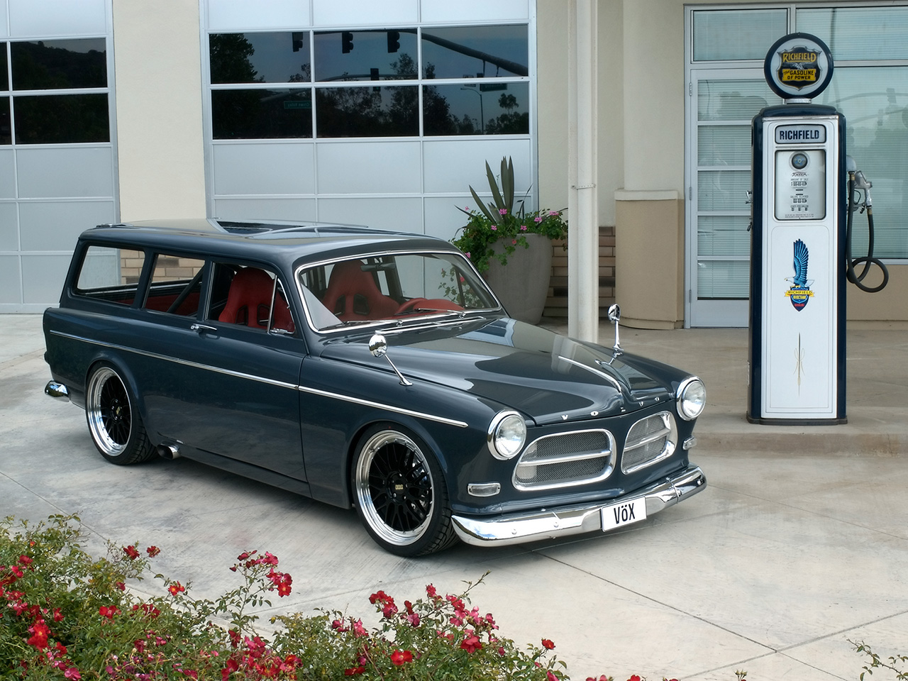 On this page we present you the most successful photo gallery of Volvo 122