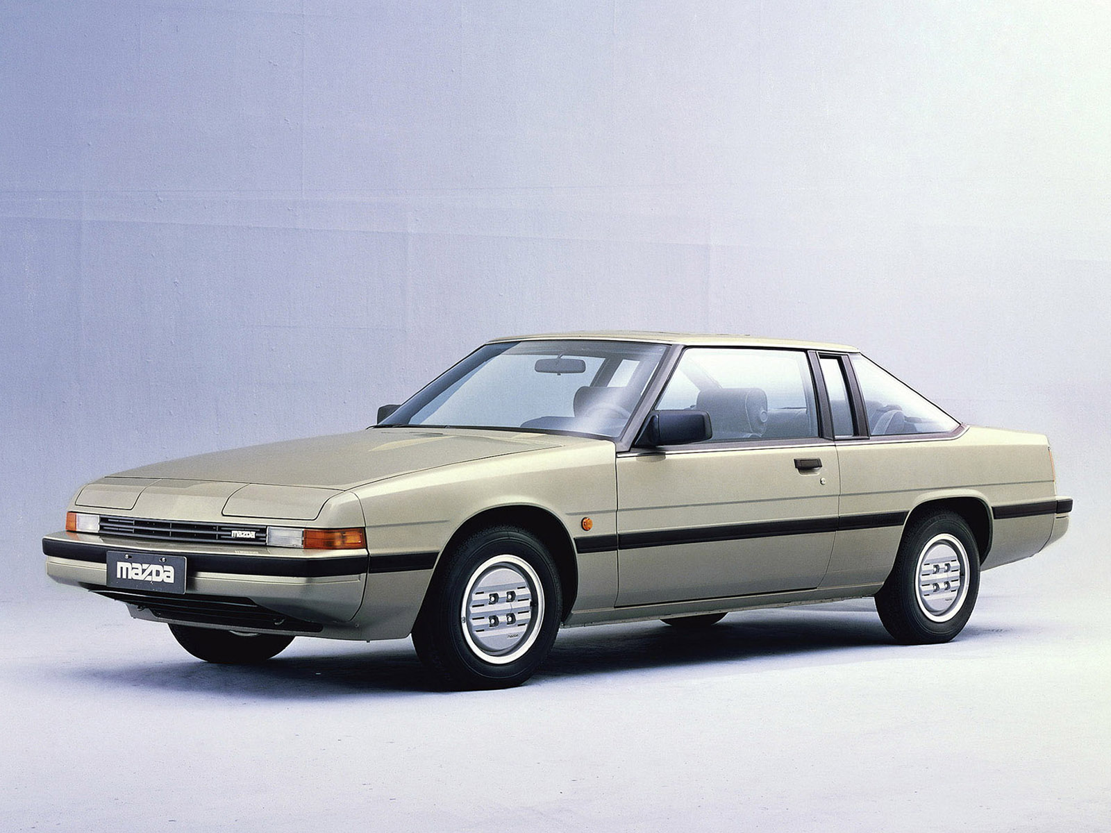 Mazda 929 Coupe 1981-1987. Mazda 929 Coupe 1981-1987