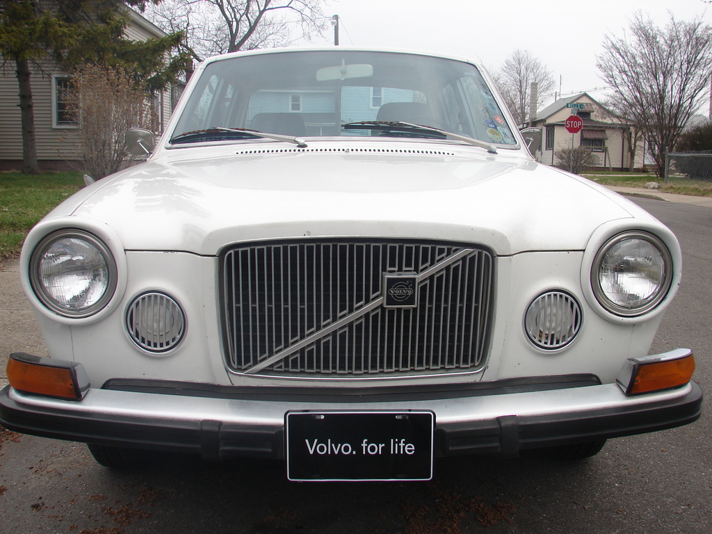 Pearl is a 1973 Volvo 164E. 3.0 litres of straight six 138HP (in 1973 at