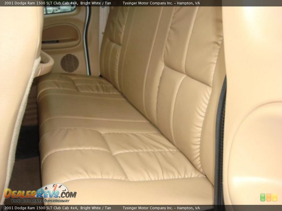 2001 Dodge Ram 1500 SLT Club Cab 4x4 Bright White / Tan Photo #8