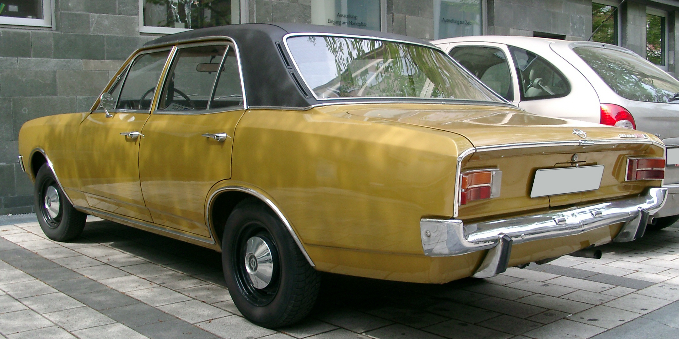 File:Opel Rekord C rear 20070418.jpg