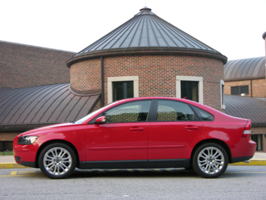 Volvo S40 T5 Review