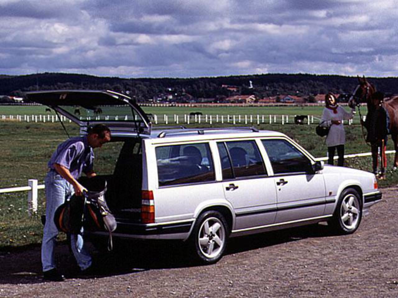 Volvo 940 GL Estate. View Download Wallpaper. 640x480. Comments