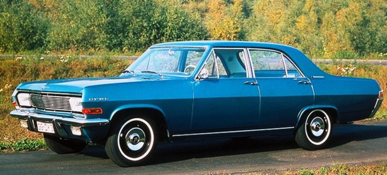 Opel KapitÃ¤n, 1963. Deux autres modÃ¨les enrichissaient le haut de gamme Opel