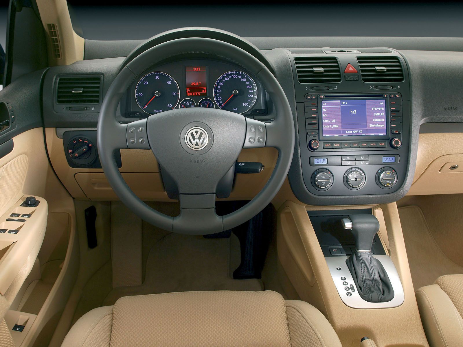 Volkswagen Golf 5: 14 photo