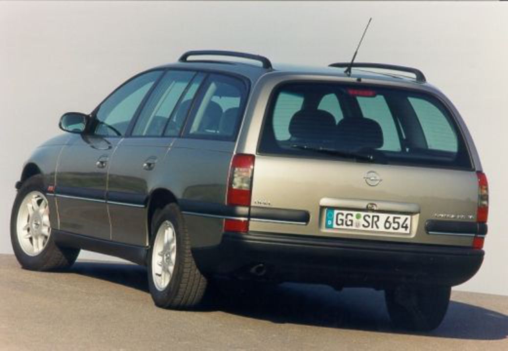 Opel Omega Caravan (05 image) Size: 520 x 360 px | image/jpeg | 23930 views