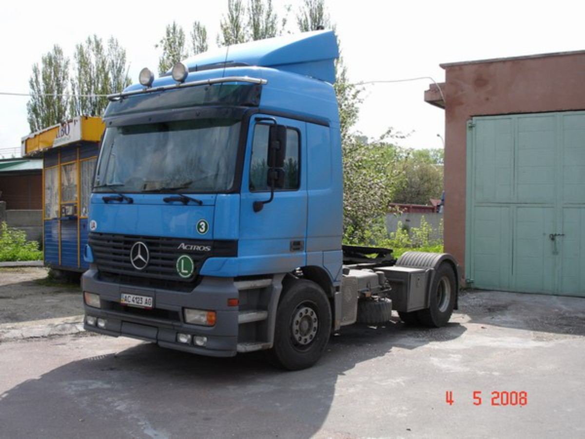 Mercedes Actros 1843