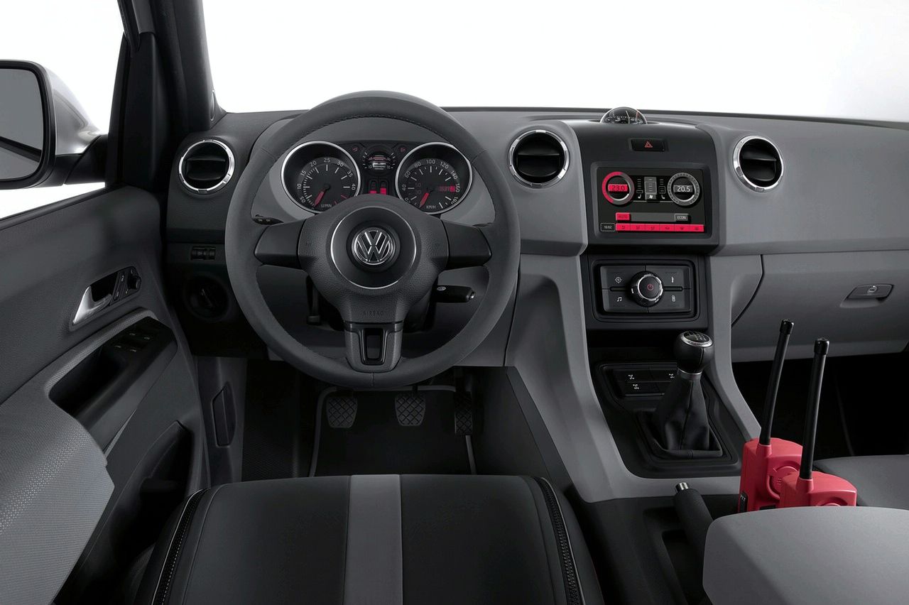 Volkswagen Amarok 2010 interior