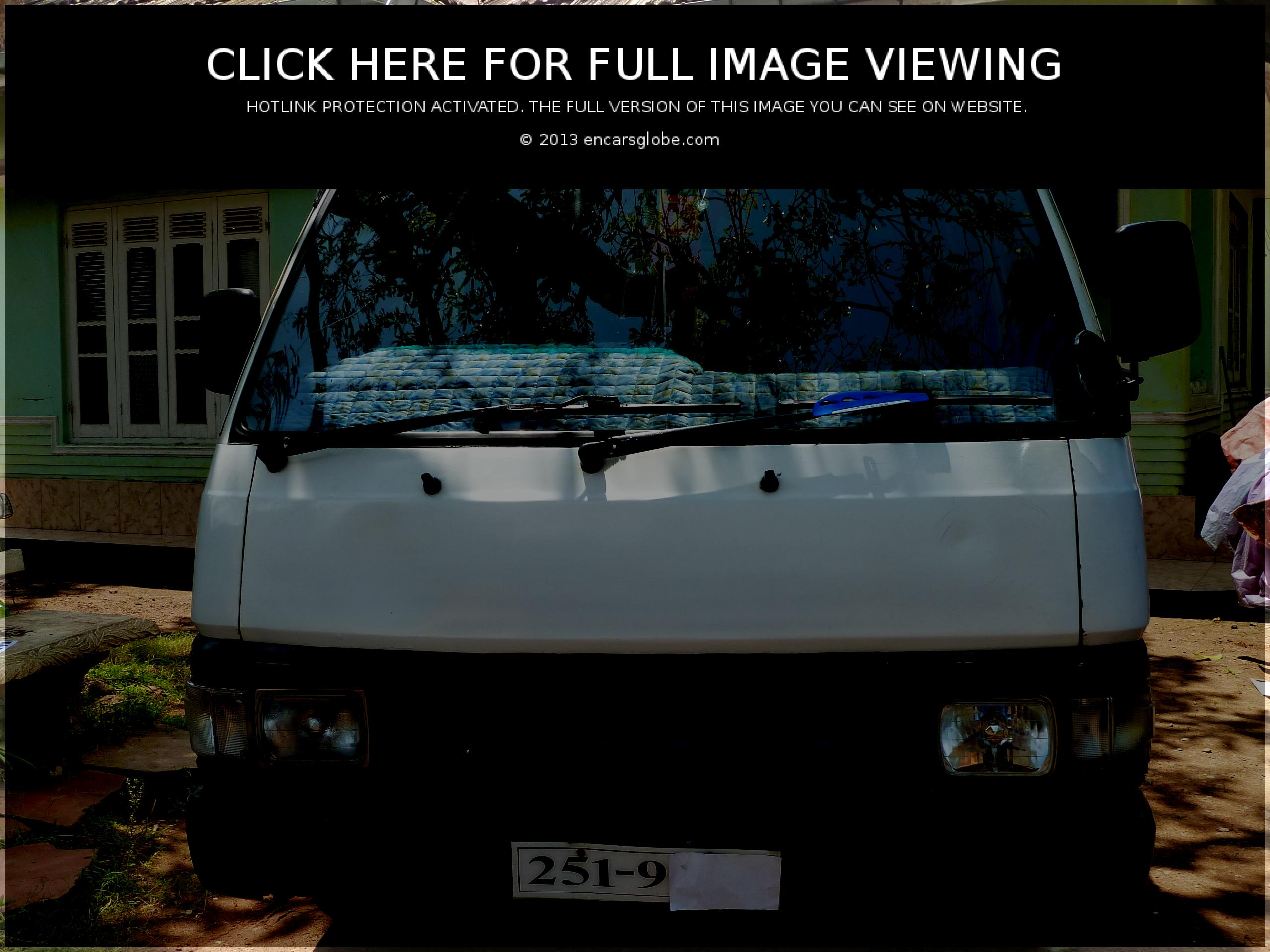 Nissan Caravan (Image â„–: 06)