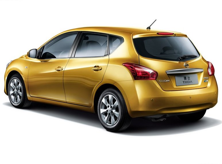 2012 Nissan Tiida Sport Pictures : Nissan Tiida 2012.