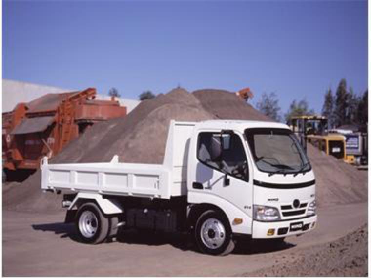 Hino 300 818 - cars catalog, specs, features, photos, videos, review, parts,
