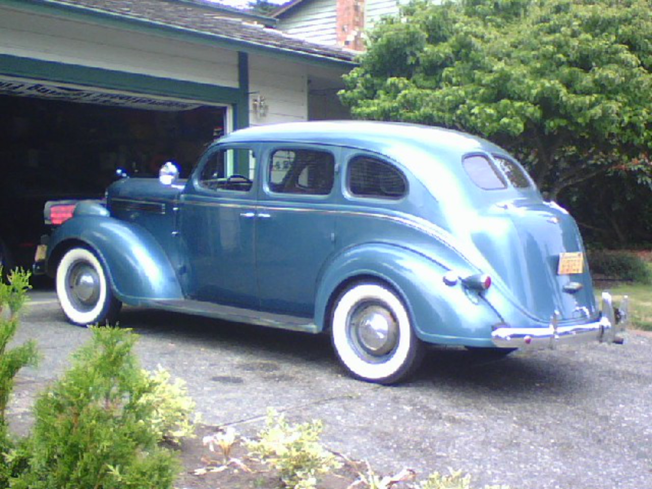 1938 Dodge D8 4dr Sedan
