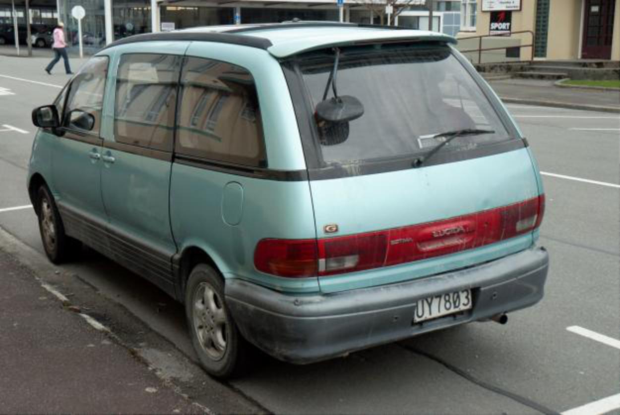 Toyota lucida фото