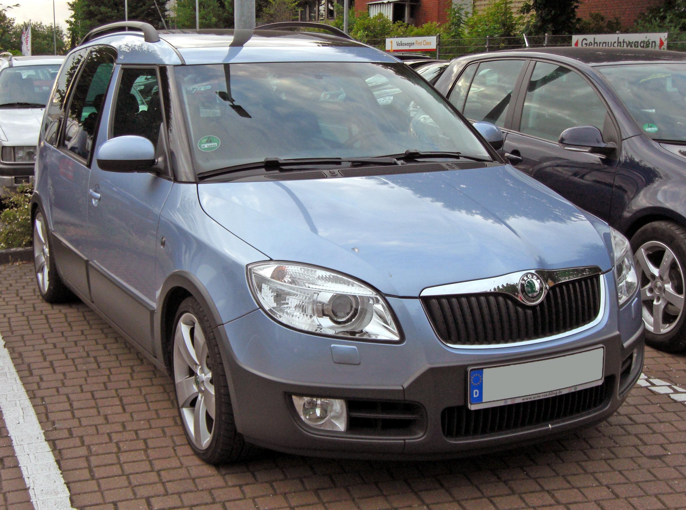 Шины skoda roomster. Skoda Roomster 2009. Шкода Румстер Скаут. Skoda Roomster Praktik (5j). Шкода Румстер 1.9 тди.