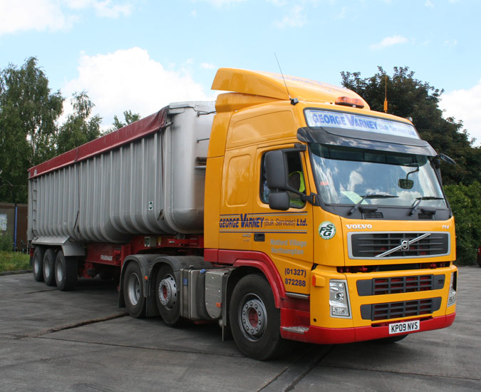 Fred Sherwood have taken delivery of quite a number of Volvo FM 440 6x2 (G)