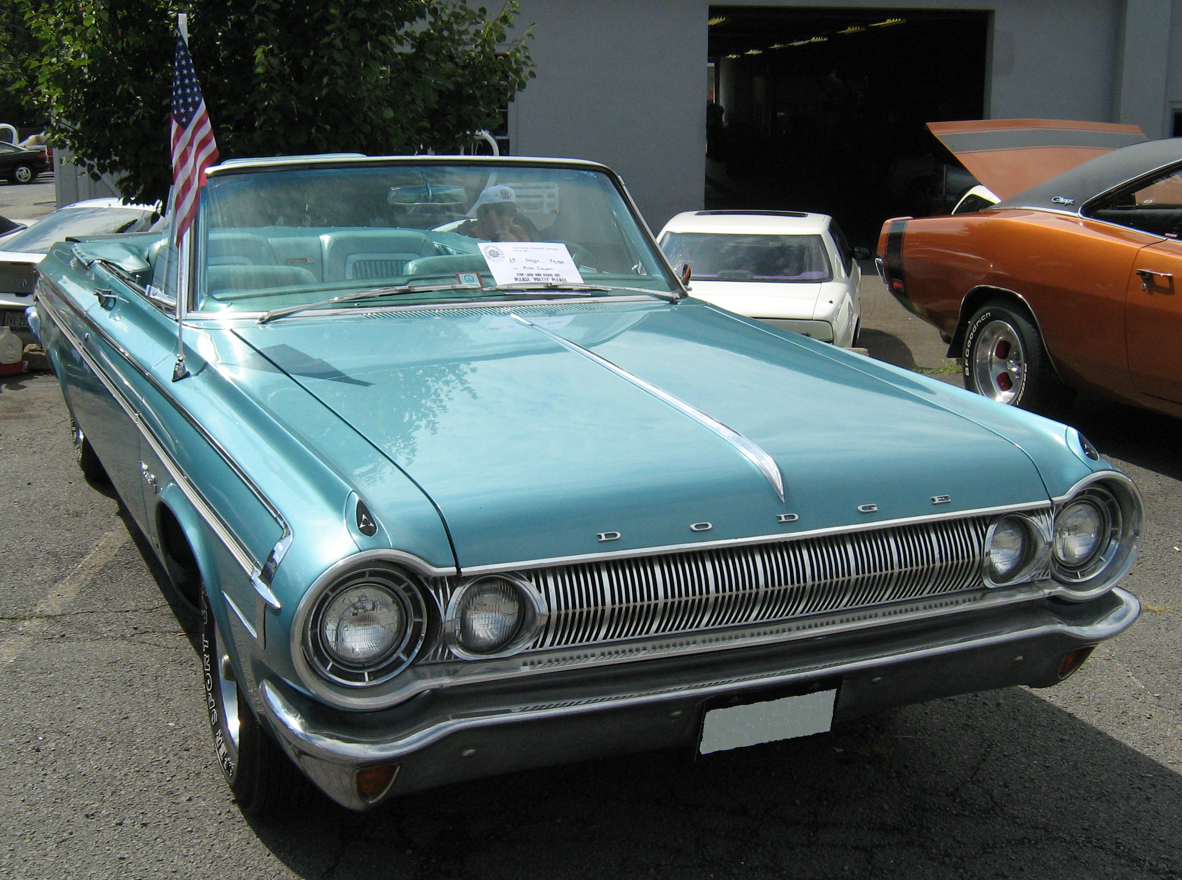 File:1964 Dodge Polara 500 conv front.jpg