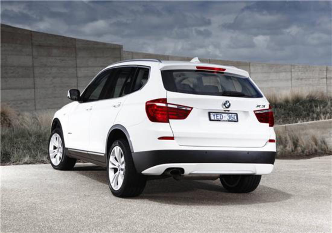 the X3 20d turbo-diesel. The BMW X3 xDrive20i doesn't short change on