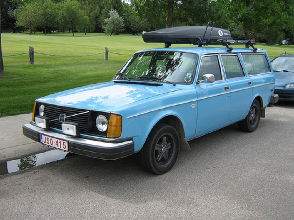 Volvo 245 DL Station Wagon with fog lights, alloy wheels, roof rack and a