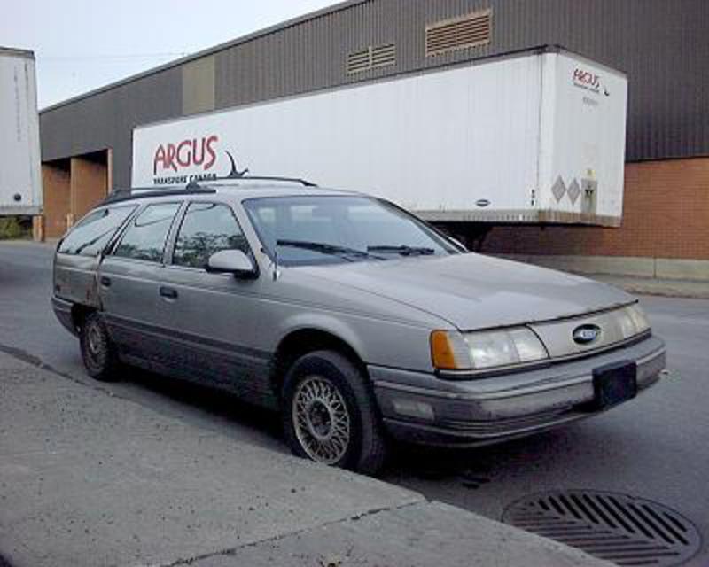 Ford Taurus 1990 универсал