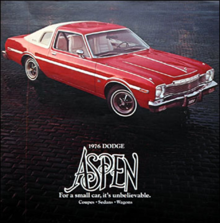 1976 Dodge Aspen Special Edition Coupe 16 page color catalog original