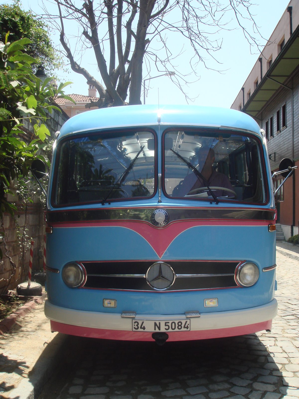 Mercedes Benz o 321 h