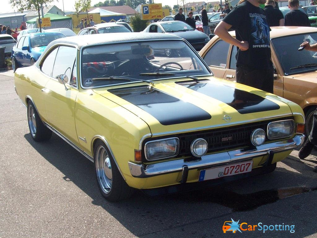 Opel Commodore GS/E. Langenau 2009. Zum Bild vergrÃ¶ÃŸern klicken