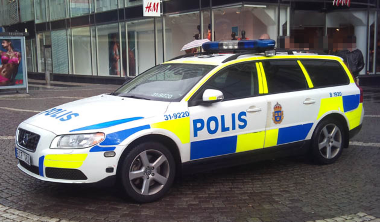 Modell: Volvo V70 Polis Modell year: 2010. Vehicle type: Police car