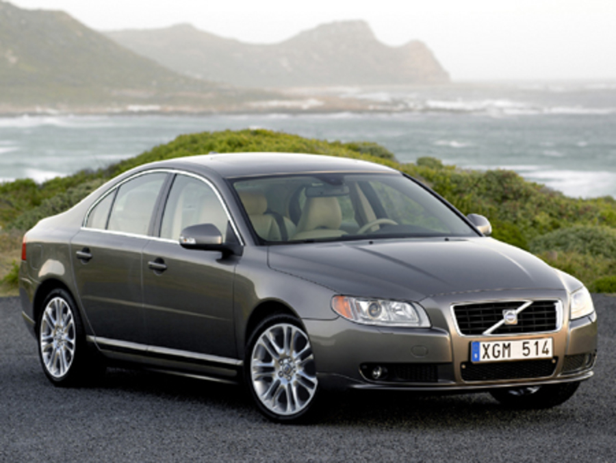 click above image to view high-res pics of the 2008 Volvo S80 T6 Turbo AWD