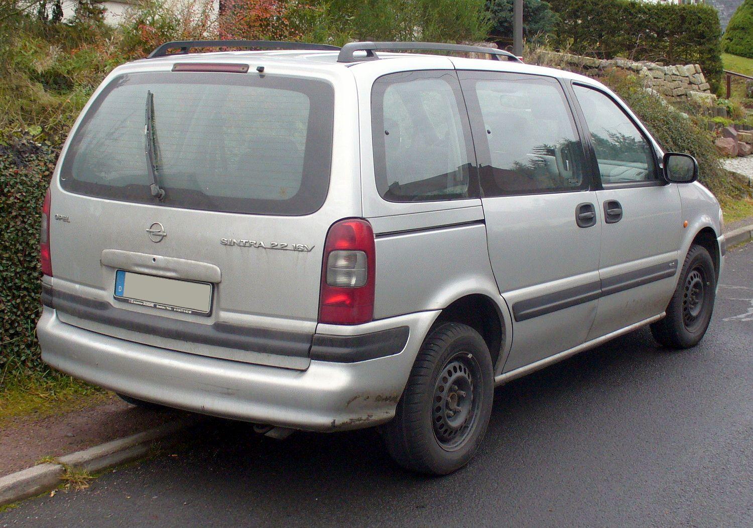 File:Opel Sintra 2.2 16V GLS Heck.JPG