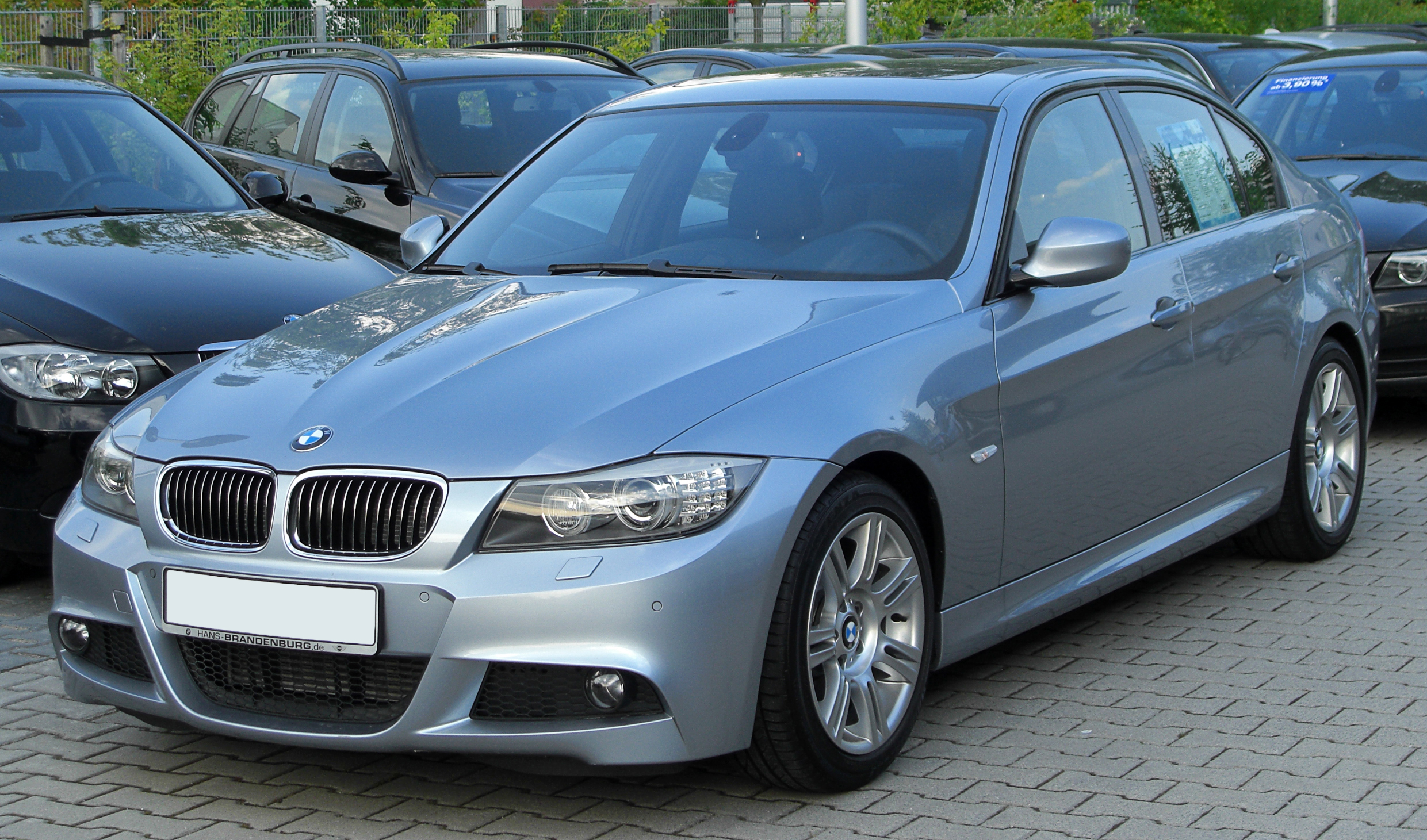 File:BMW 325d M Sportpaket (E90) Facelift front 20100516.jpg