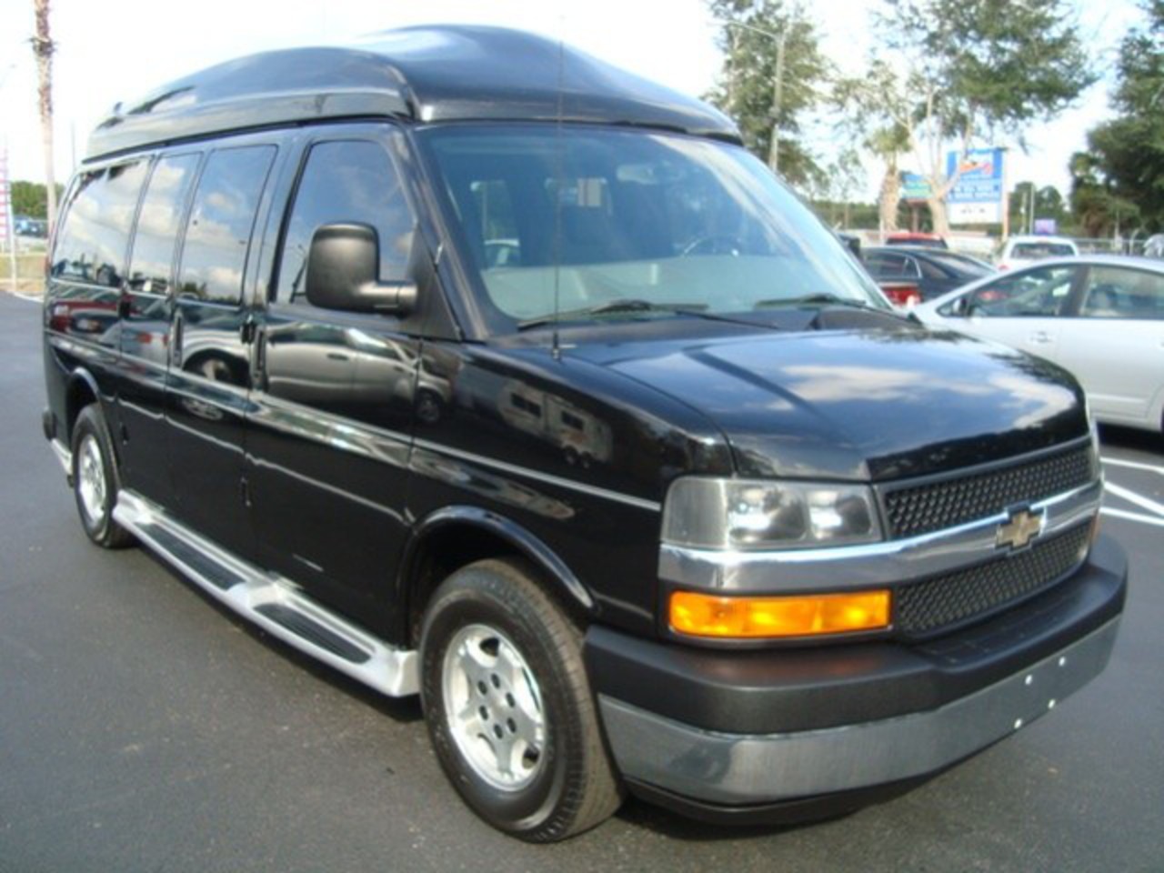 TopWorldAuto >> Photos of Chevrolet Express conversion - photo galleries