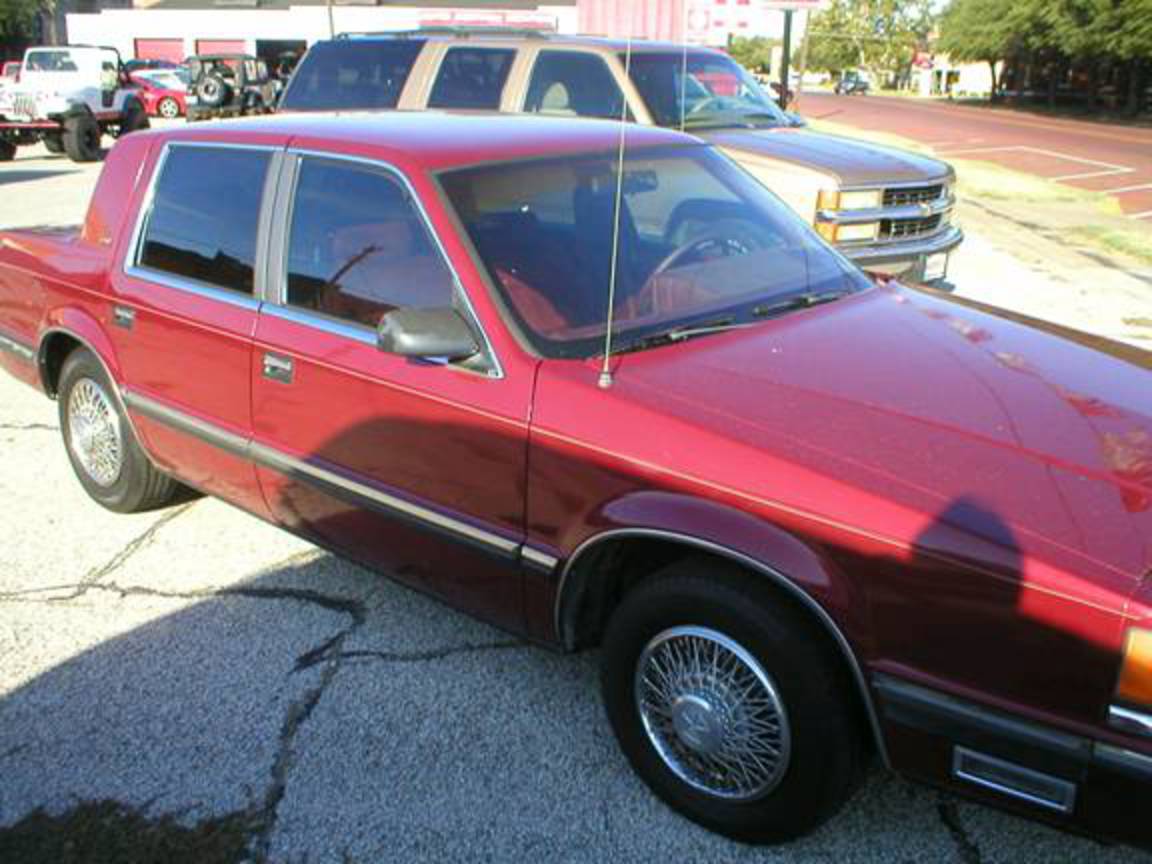 1988 Dodge Dynasty LE 4 Door