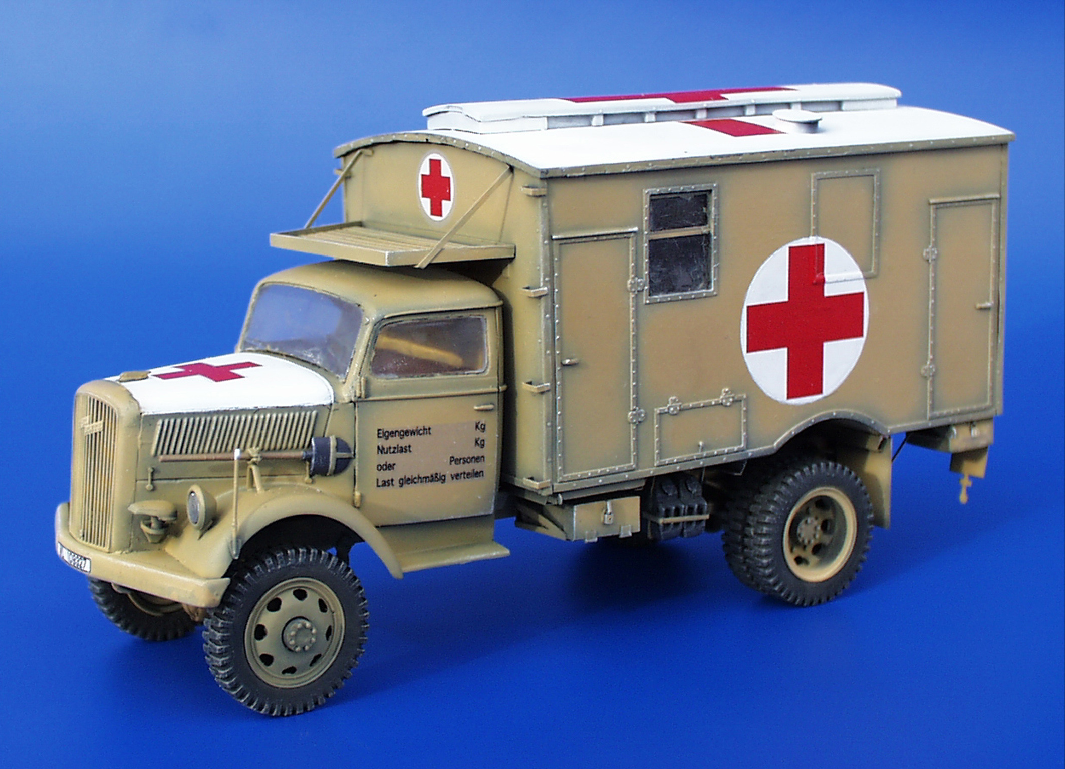 092 Opel Blitz 4x4 ambulance conversion set