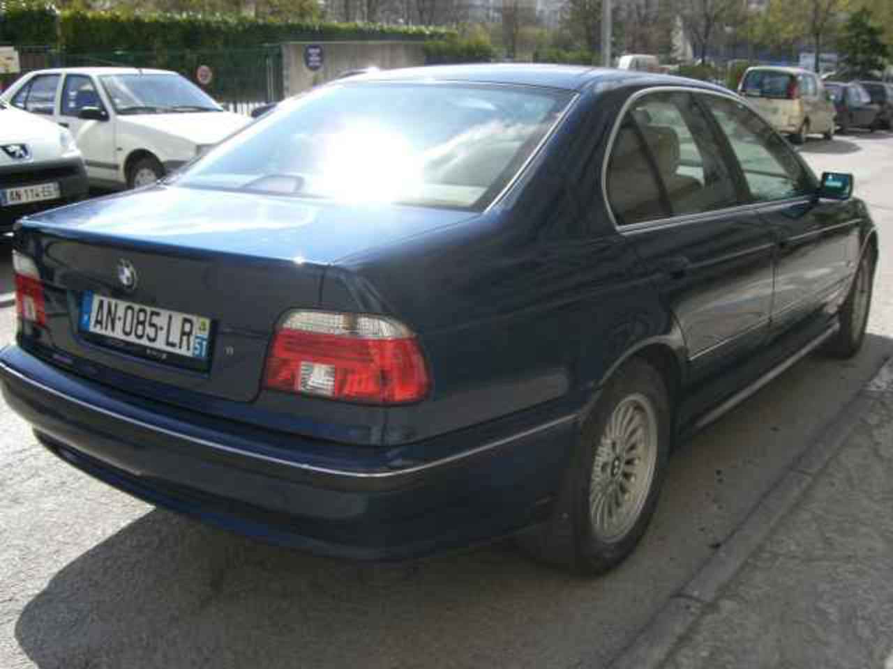 Vends BMW 525 TDS AnnÃ©e model 1988; Km:186000