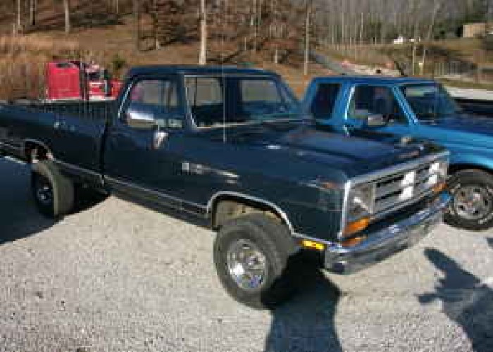 1988 Dodge Ram 4x4 - $1800 (Harriman TN) in Knoxville, Tennessee For Sale