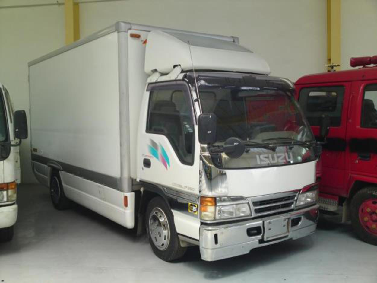 Isuzu elf 4be1 дымит