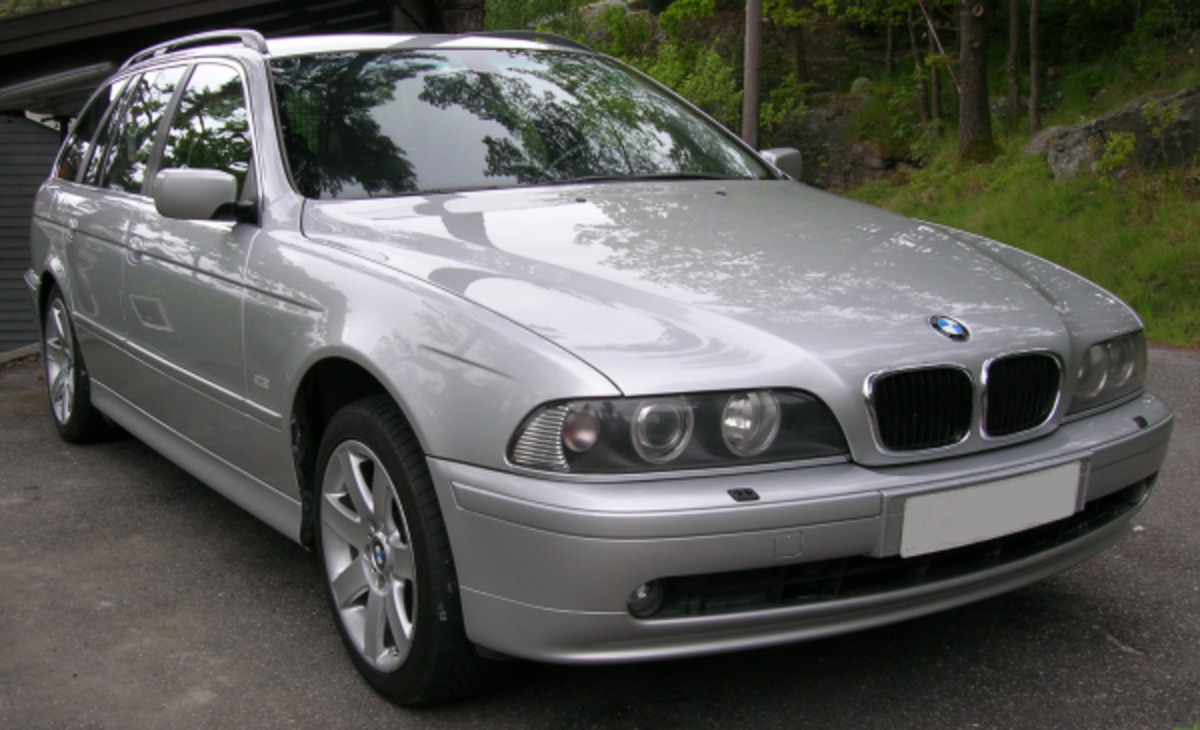BMW 525i Touring. View Download Wallpaper. 600x365. Comments