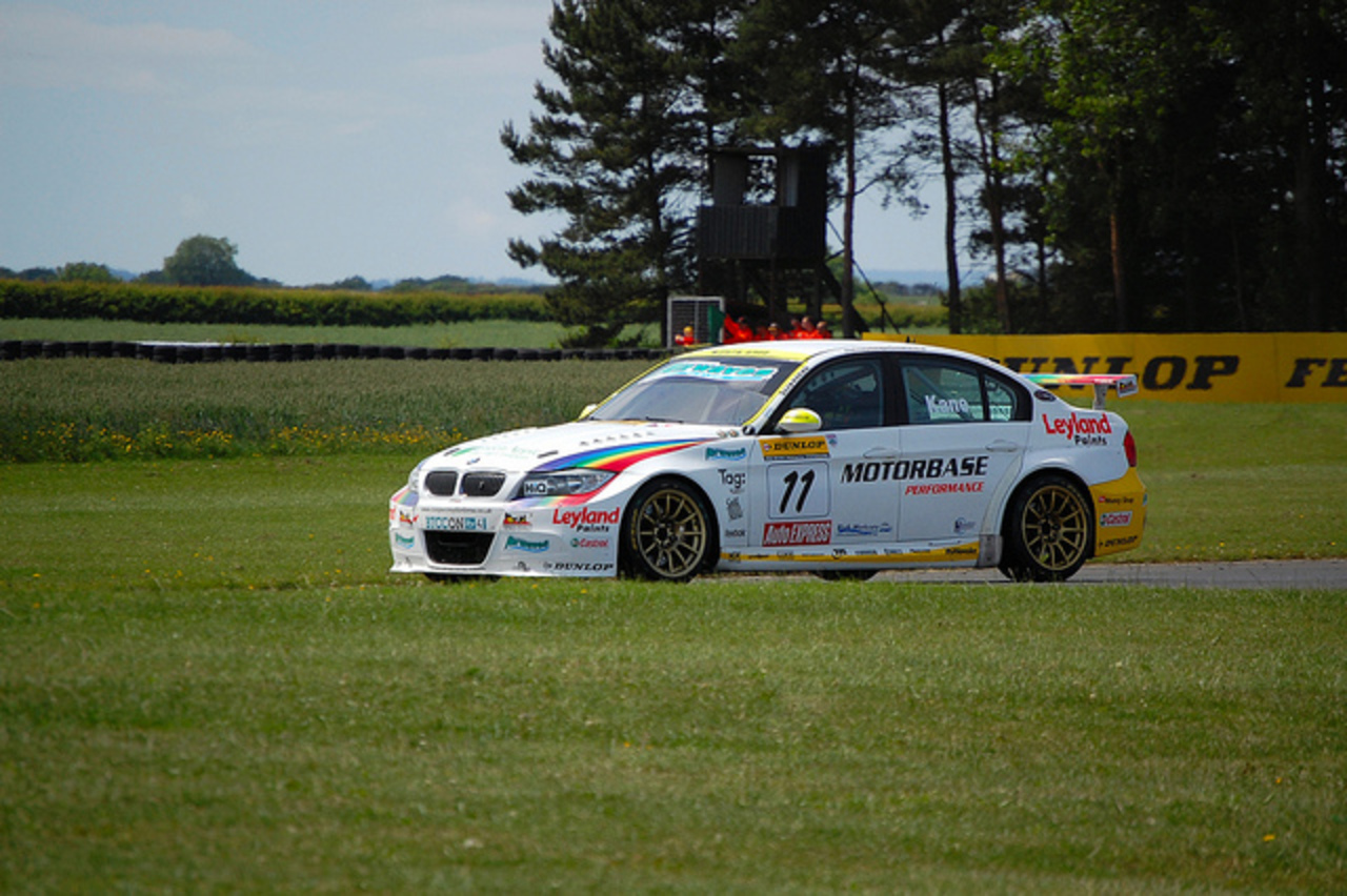 Steven Kane in the Airwaves BMW, BMW 320si E90, which finished 11th in Race