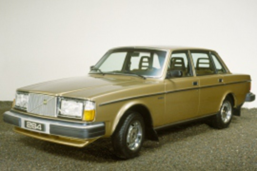 VOLVO 264 (1980 - 1982) âŒ–. see also: engines Â· photo gallery