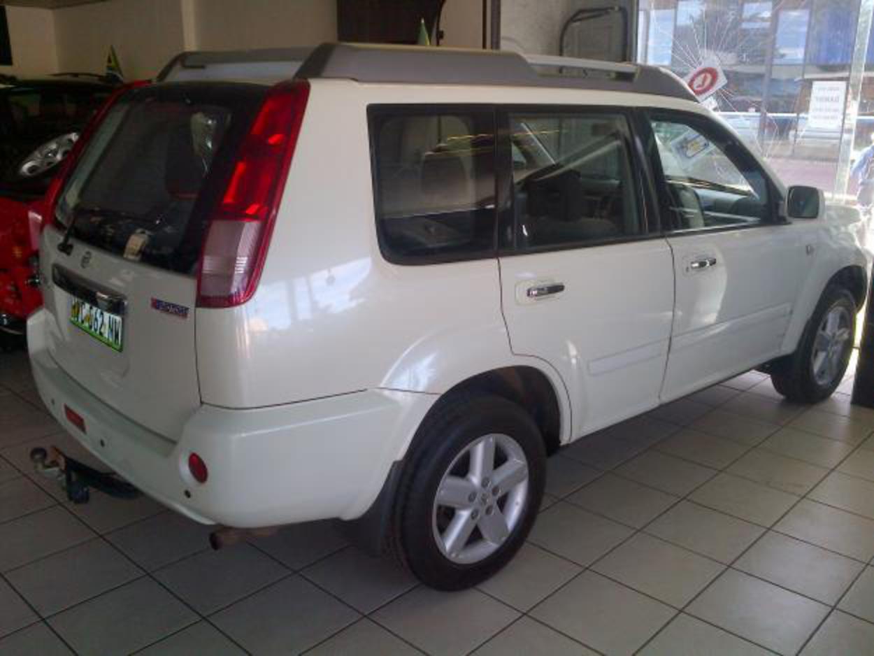 Pictures of Nissan x-trail 2.5 petrol R44