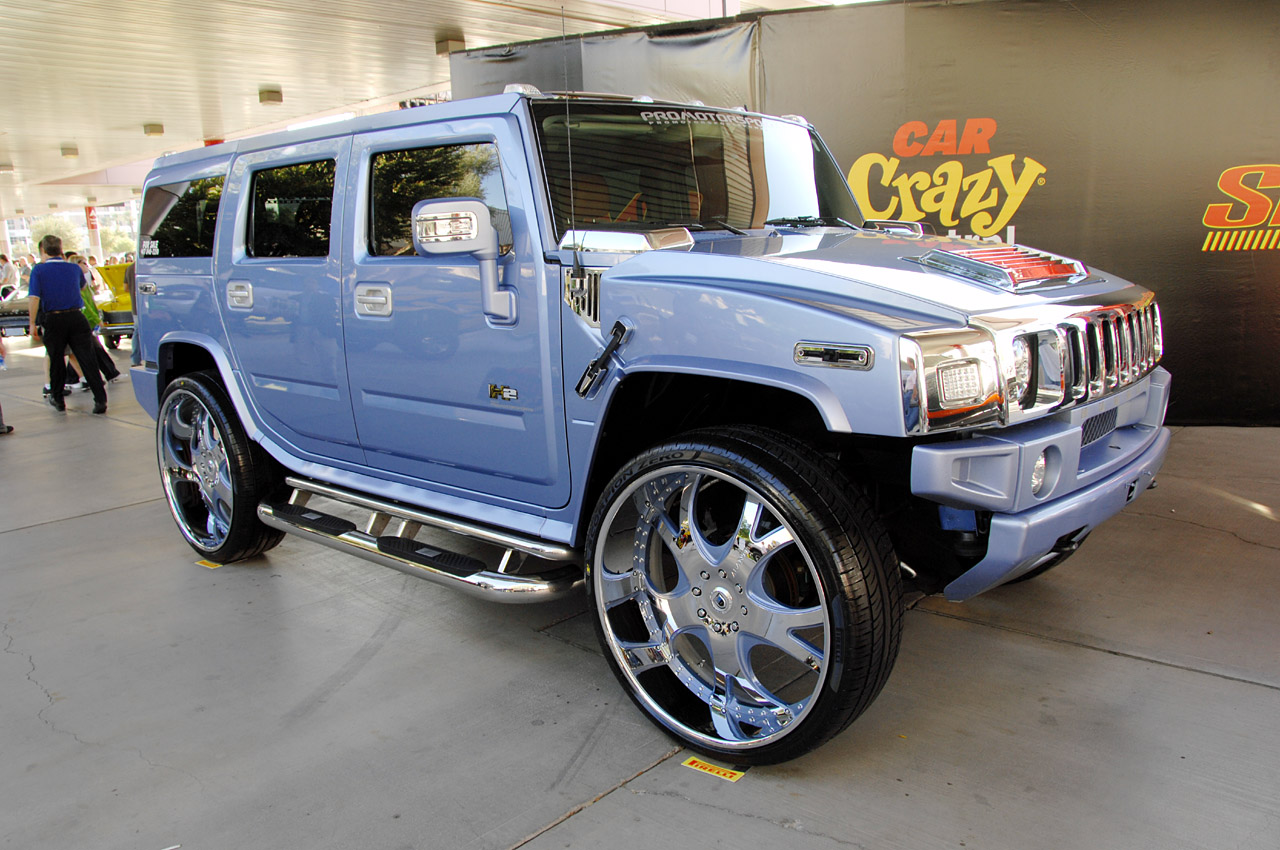 At the SEMA 2008 Auto Show, we find some interesting options for Hummer