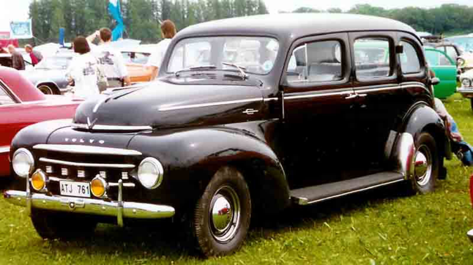 File:Volvo PV 832 1950.jpg. No higher resolution available.