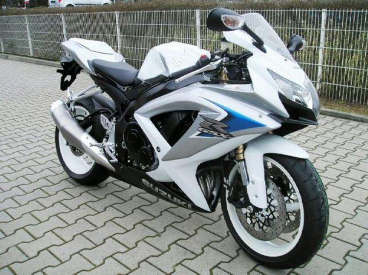 Suzuki GSX R 600 k8