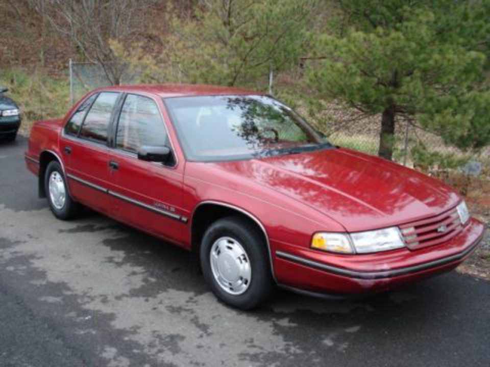 1991 Chevrolet Lumina Sedan Data, Info and Specs.