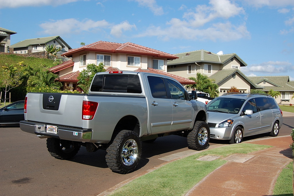 Nissan Titan V8 - huge collection of cars, auto news and reviews,