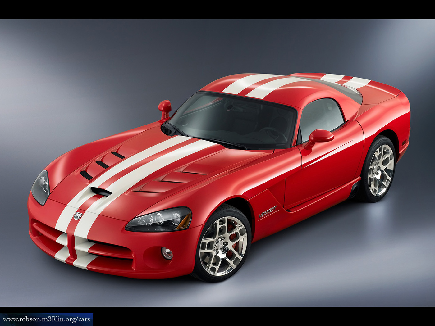 The ride and handling of the 2008 Dodge Viper SRT10 is defined by a