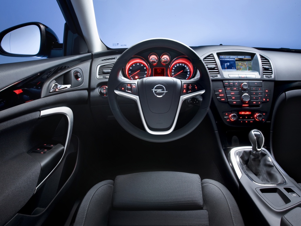 Inside Opel Insignia wagon