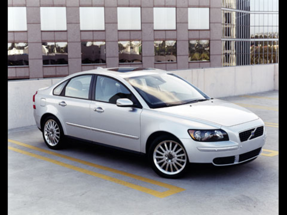 2006 Volvo S40 T5 Review