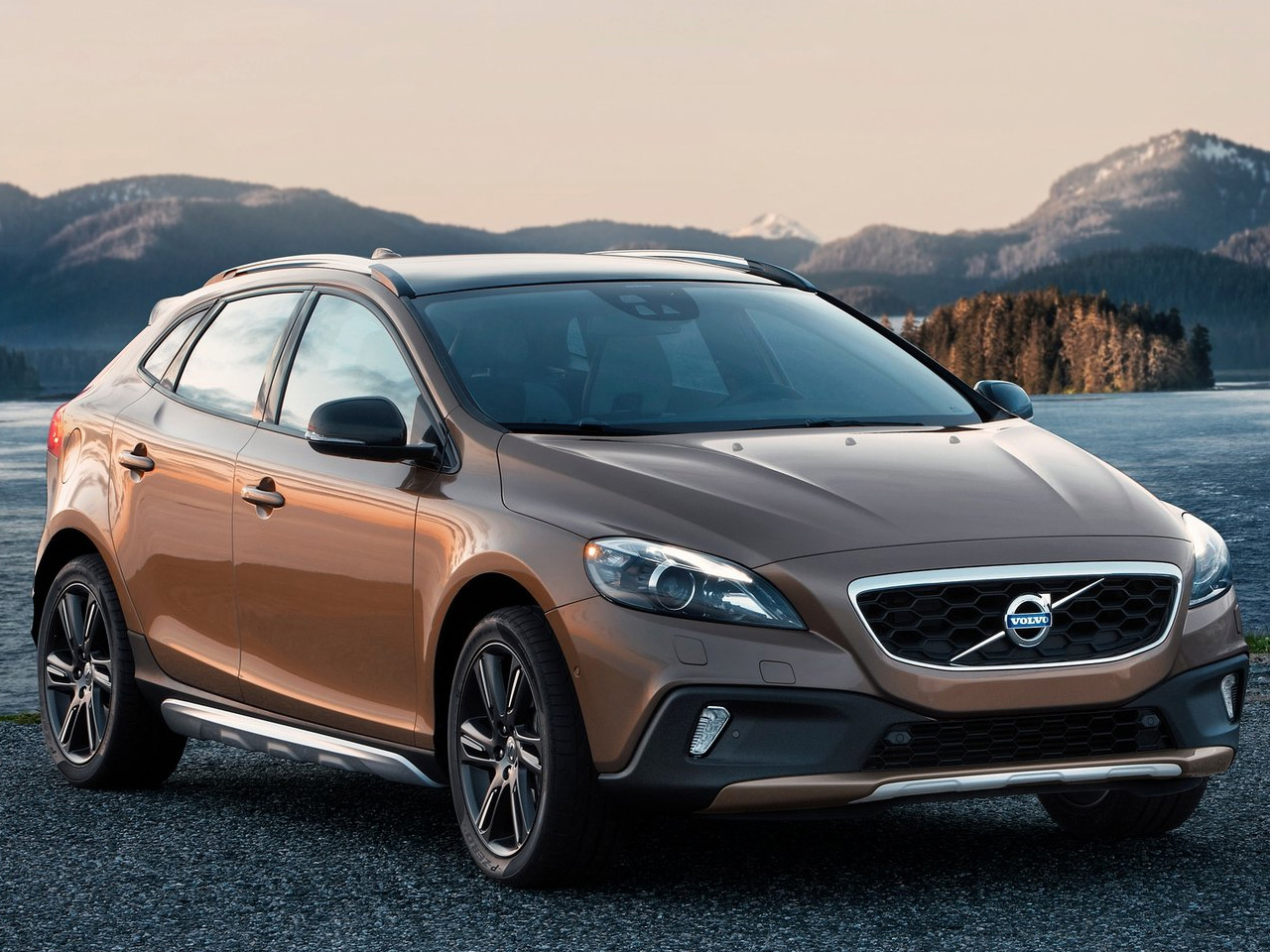 Return to article 2013 Volvo V40 Cross Country